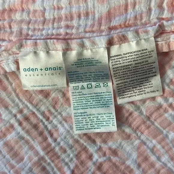 Aden + Anais - 100% Muslim cotton swaddle blanket - Picture 3 of 4